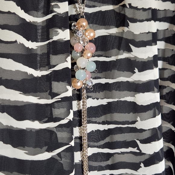 Vivace Sheer Tank With Detachable Necklace size L - Picture 2 of 8